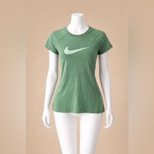 Nike Women's Short Sleeve Tee in Green